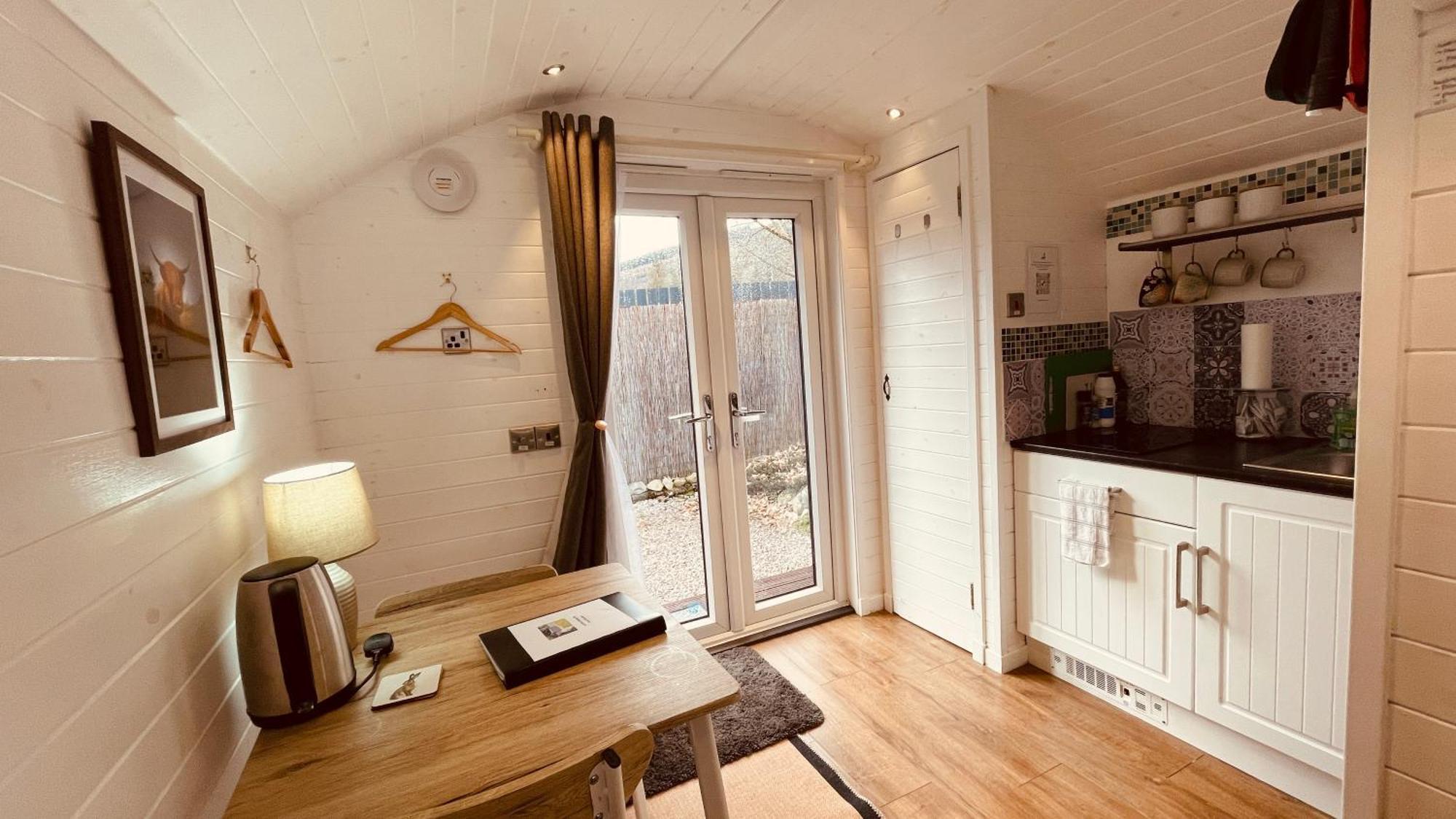 Hideaway Pod Near Loch Ness For A Tranquil Retreat Leilighet Lewiston Eksteriør bilde