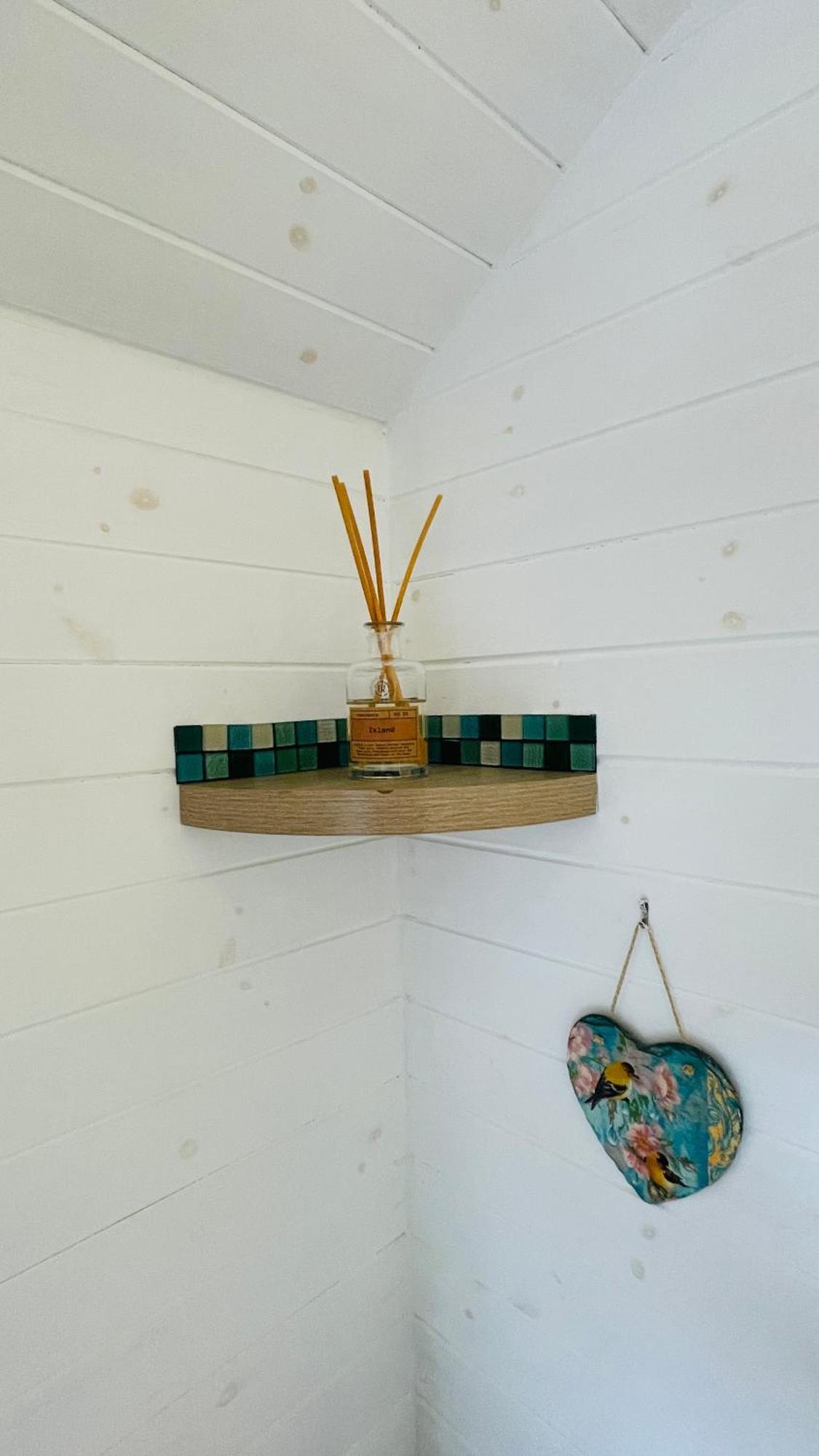 Hideaway Pod Near Loch Ness For A Tranquil Retreat Leilighet Lewiston Eksteriør bilde